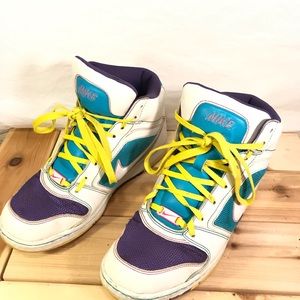 Women’s Nike High Top sneakers size 9.5